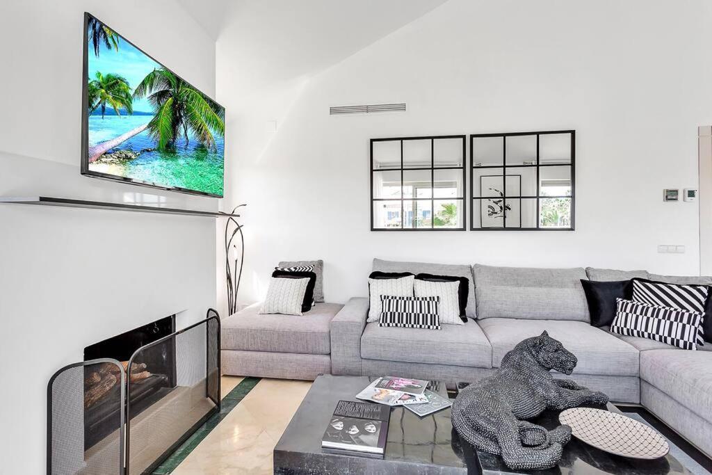 Yolo Spaces - Sotogrande Sea View Penthouse Сан Роке Екстериор снимка