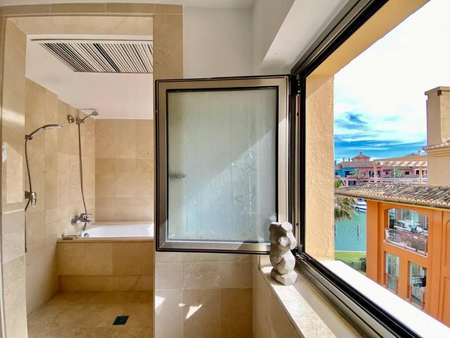 Yolo Spaces - Sotogrande Sea View Penthouse Сан Роке Екстериор снимка