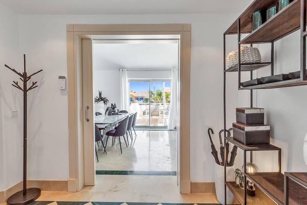 Yolo Spaces - Sotogrande Sea View Penthouse Сан Роке Екстериор снимка