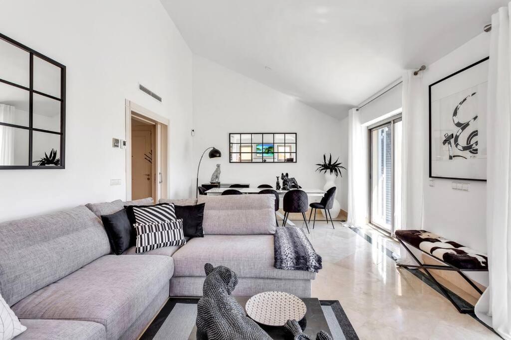Yolo Spaces - Sotogrande Sea View Penthouse Сан Роке Екстериор снимка
